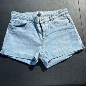 H&M Light Wash Denim Shorts – Size 10, Cuffed Hem